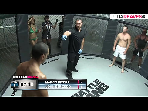 ❤️ Ultimate Fighter akimtosa msichana nambari baada ya pigano ulingoni Pono ☑
